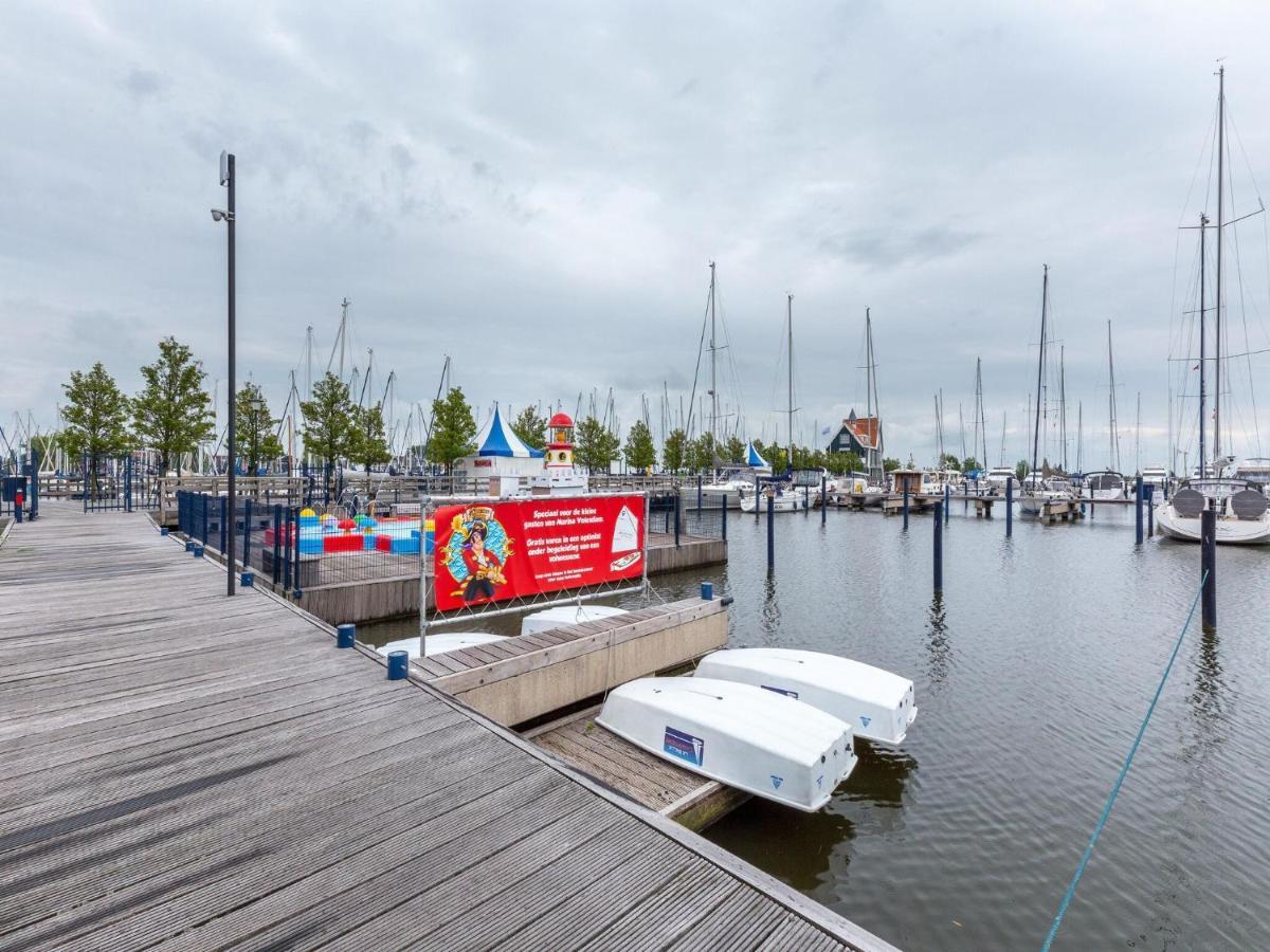 Luxury Houseboat In Volendam Marina Hotel Exterior photo